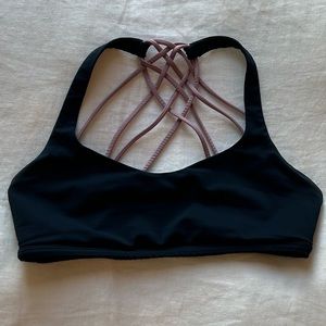 lululemon free to be wild bra size 6